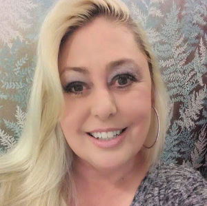 Meet your Posher, Lena